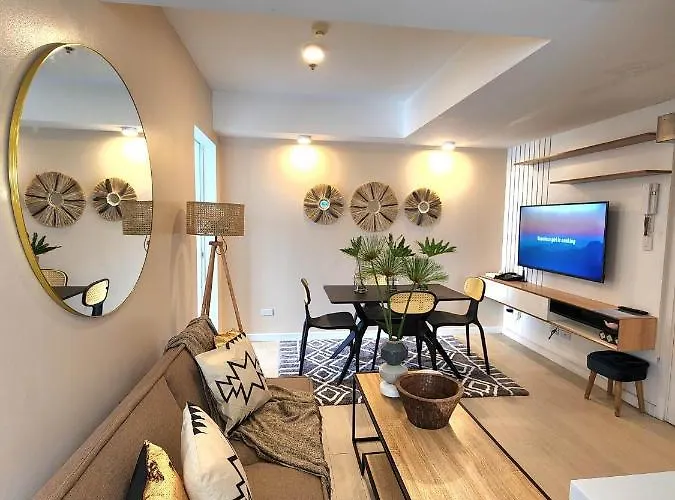 Apartment Vissers Crib At Azure Urban Residences