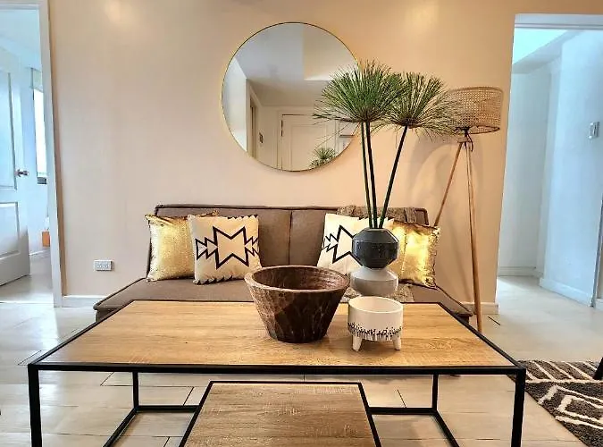 Vissers Crib At Azure Urban Residences Manila