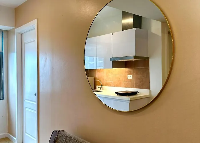 Apartment Vissers Crib At Azure Urban Residences *